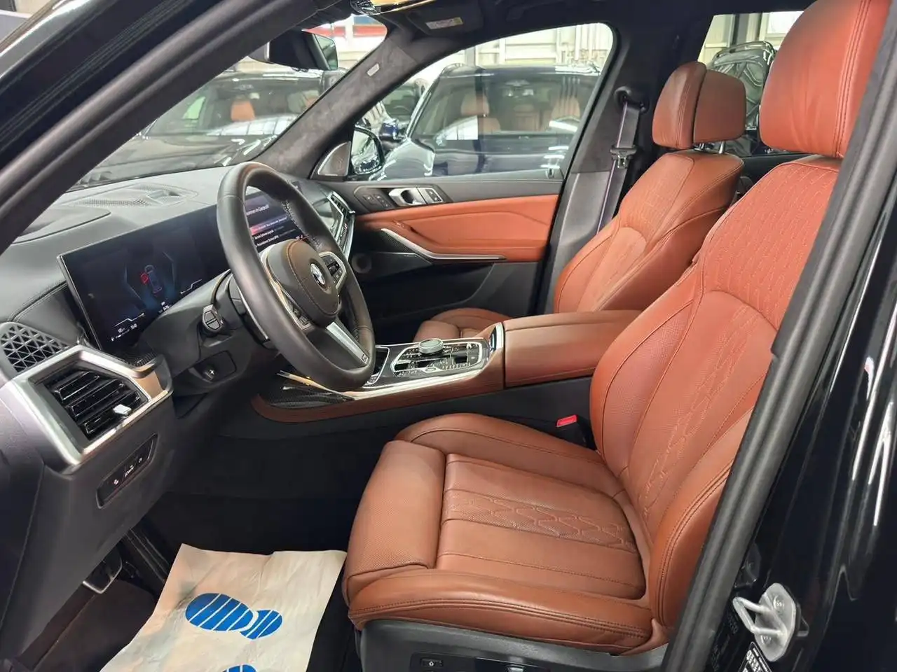 Продажа BMW X7 40I 2024 года - Авто в Москва