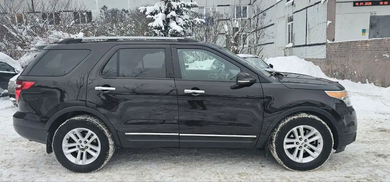 FORD EXPLORER 2012 года - Авто в Москва