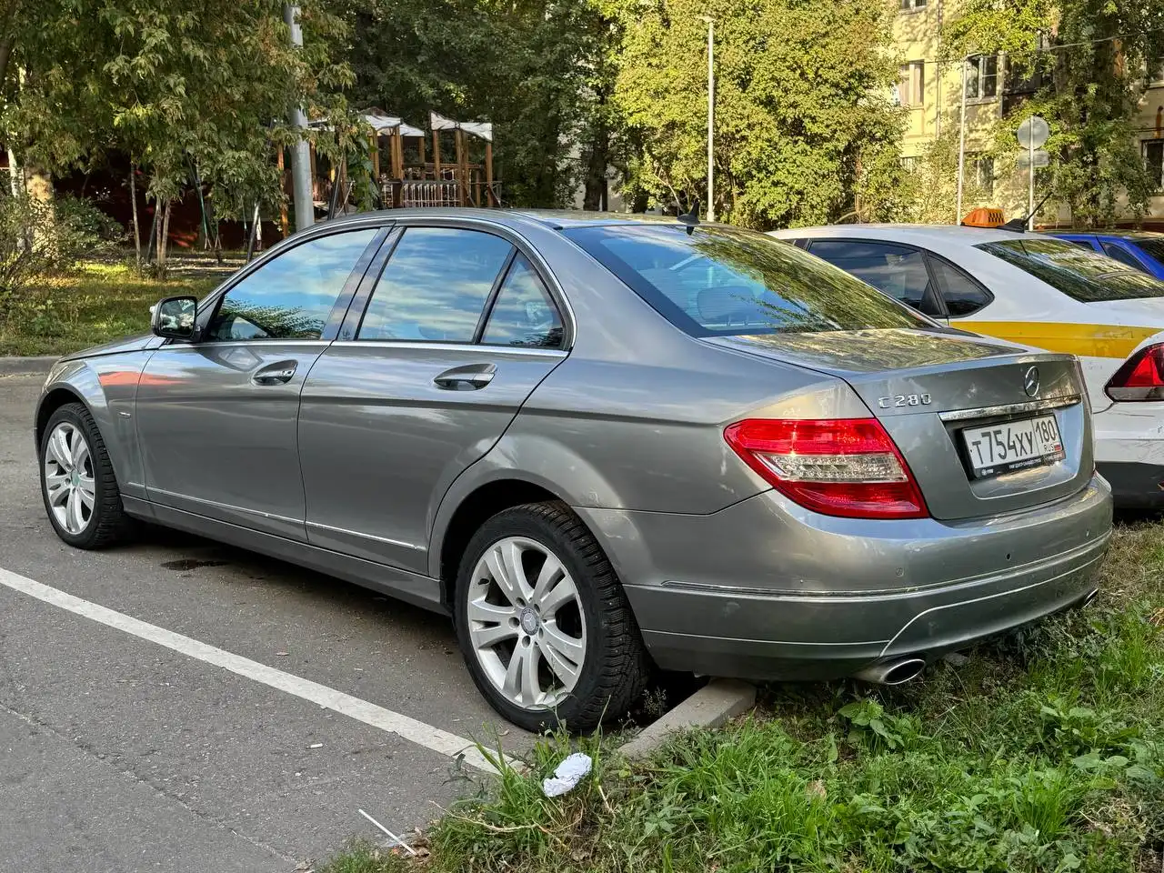 Продам личный автомобиль с объемом двигателя 3.0 л, АКПП - Авто в Москва