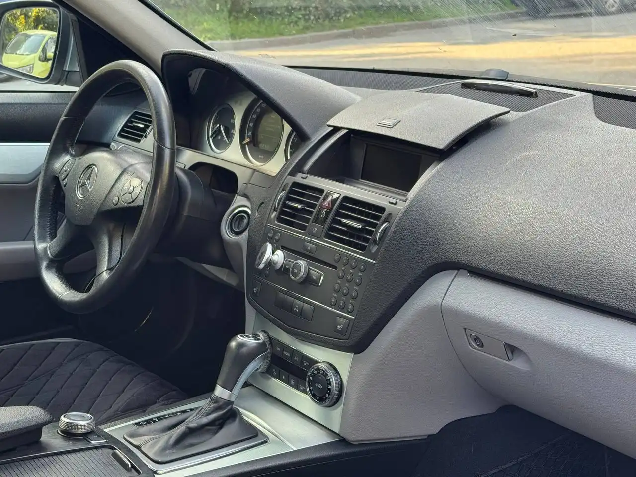 Продам личный автомобиль с объемом двигателя 3.0 л, АКПП - Авто в Москва