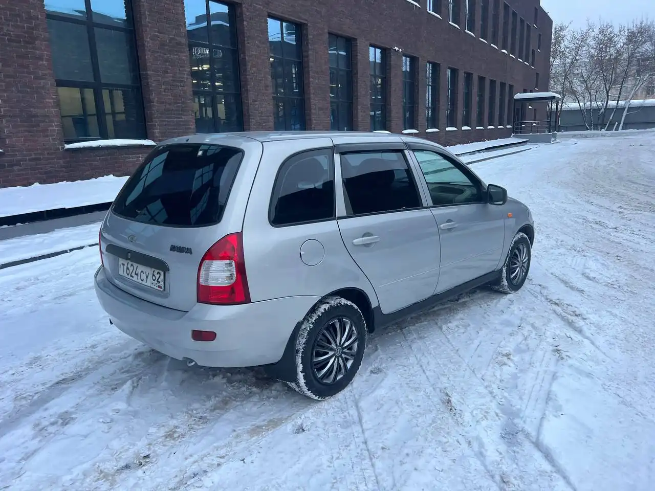 Продажа автомобиля Lada Kalina 2010 года - Легковые автомобили (Авто) в Москва