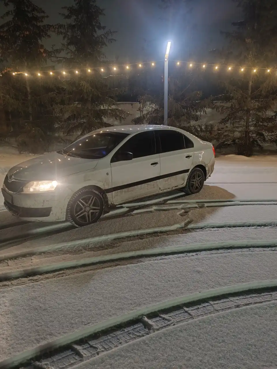 Skoda Rapid 2017 г.в. в хорошем техническом состоянии - Авто в Москва