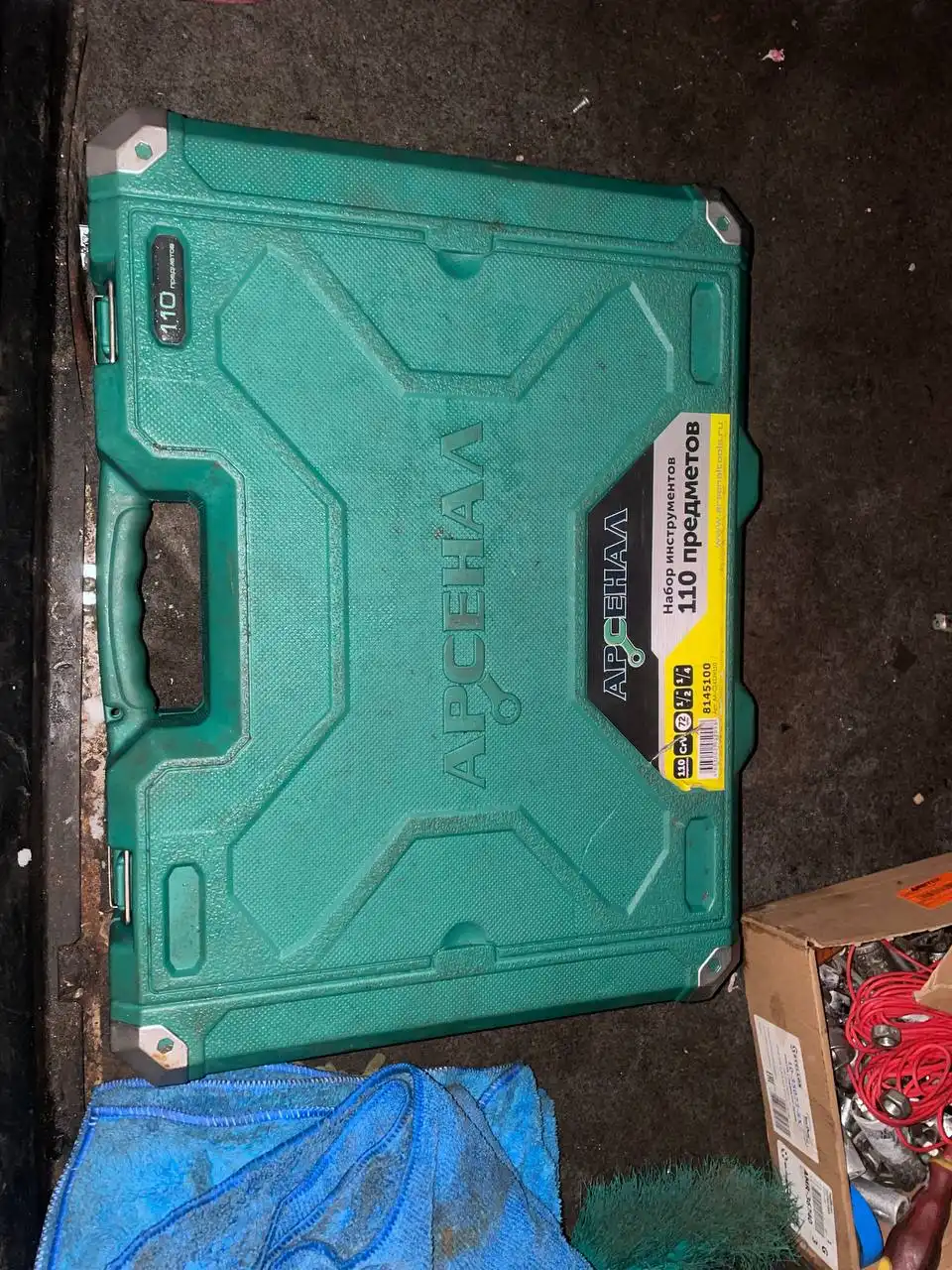 Набор на 110 предметов слегка грязный но все целое и рабочие - Наборы (Барахолка) в Москва