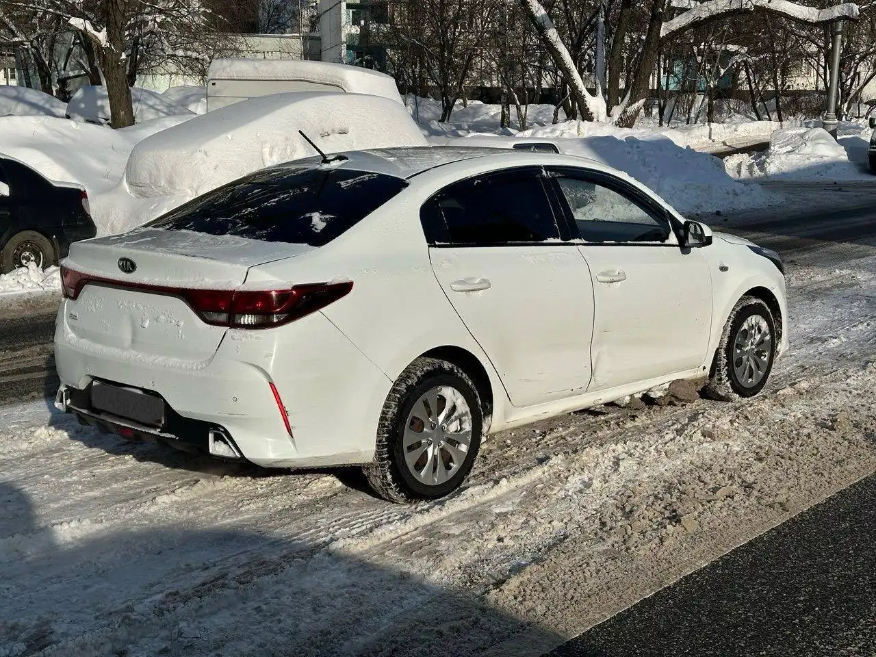 KIA RIO 2020 года с автоматом, 1.6 л, 123 л.с., 2 владельца - Легковые автомобили (Авто) в Москва