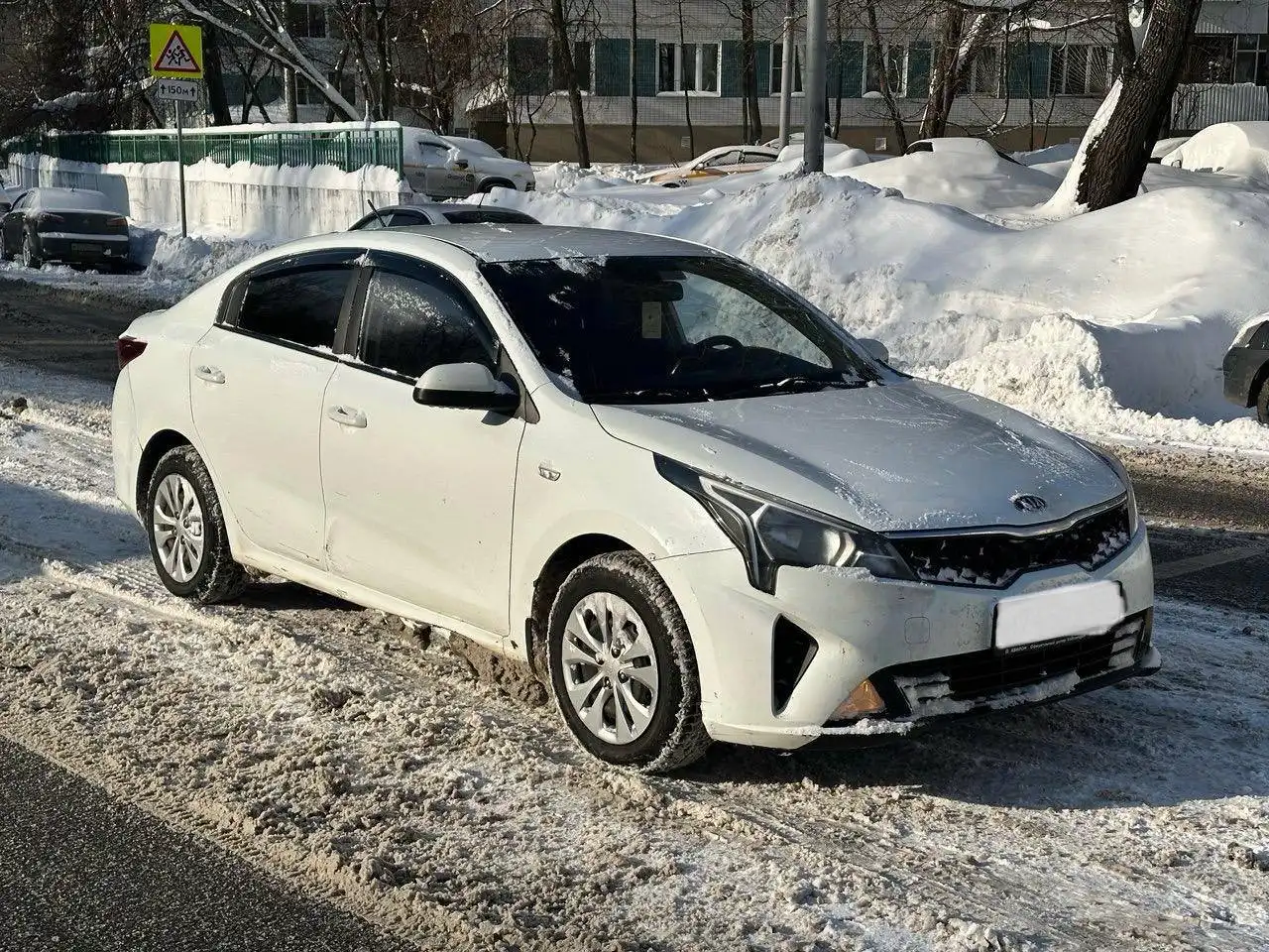 KIA RIO 2020 года с автоматом, 1.6 л, 123 л.с., 2 владельца - Легковые автомобили (Авто) в Москва