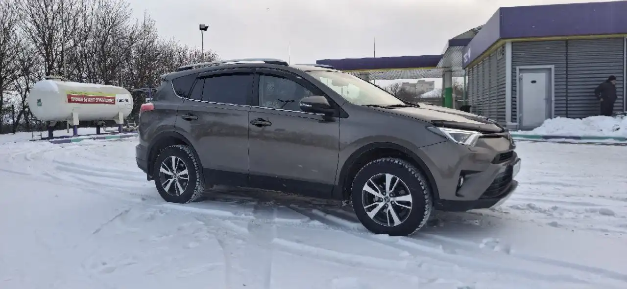 Toyota Rav4 CVT 2.0 2018 Комфорт - Авто в Бердянск