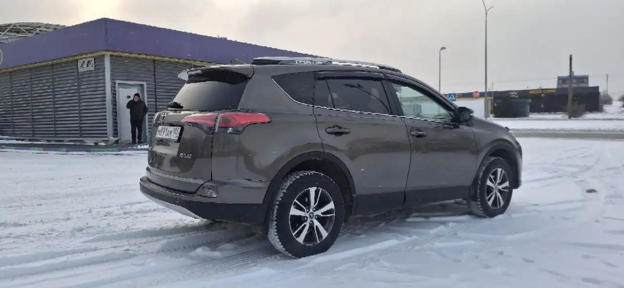 Toyota Rav4 CVT 2.0 2018 Комфорт - Авто в Бердянск