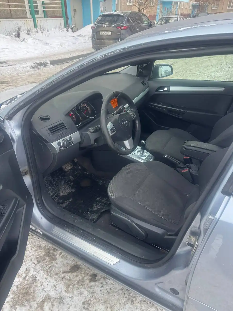 Продажа Opel Astra 2010 года с роботизированной коробкой передач - Легковые автомобили (Авто) в Челябинск