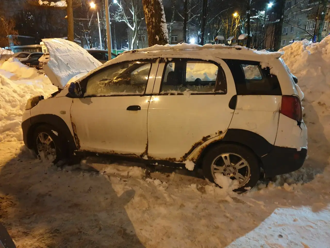 Продажа Chery Indis 2011 года с неисправностью двигателя - Легковые автомобили (Авто) в Москва