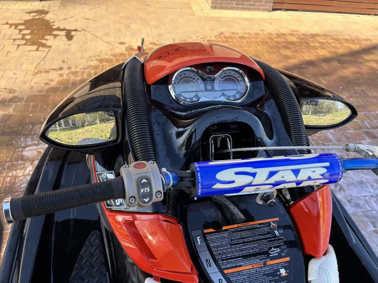 Лодочный мотор BRP 255 2011 года с прицепом - Лодочные моторы (Хобби и отдых) в Москва