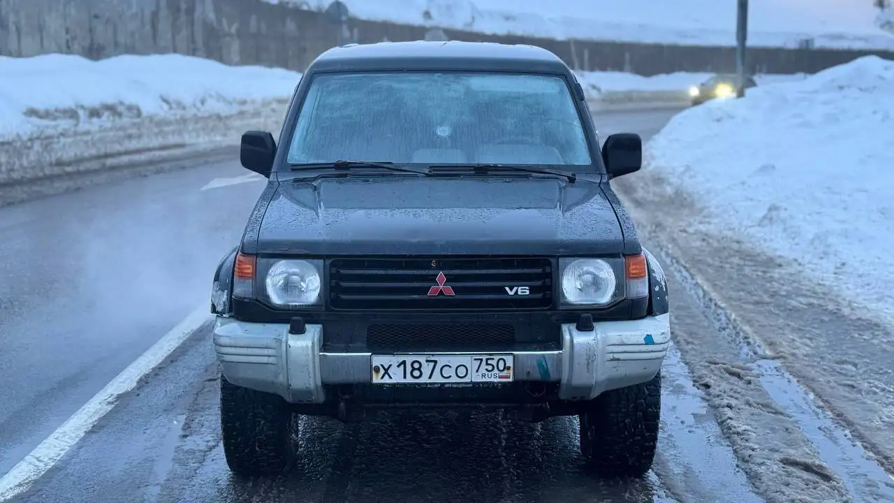 Mitsubishi Pajero 1998 года бензин 3 литра механика - Внедорожники (Авто) в Москва