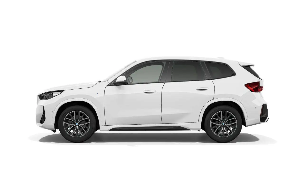 Продажа BMW X1 sDrive18i 2025 года - Авто в Москва