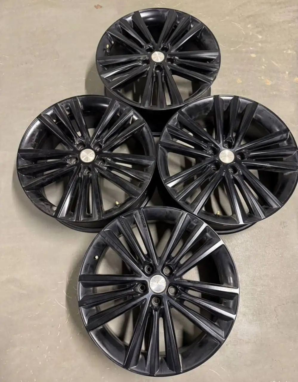 Диски для Volvo или Geely - Колесные диски (Запчасти) в Москва