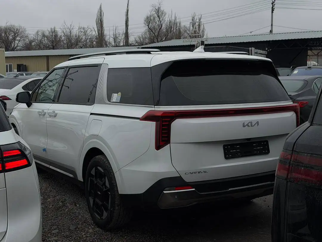 Kia Carnival 2025-03 в Бишкеке - Авто в Бишкек