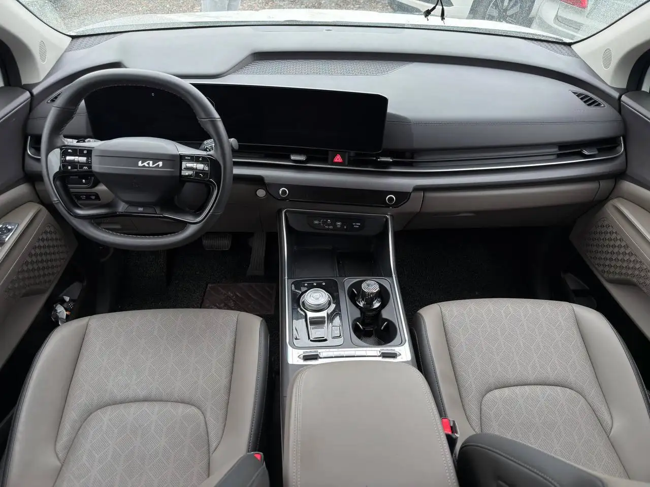 Kia Carnival 2025-03 в Бишкеке - Авто в Бишкек