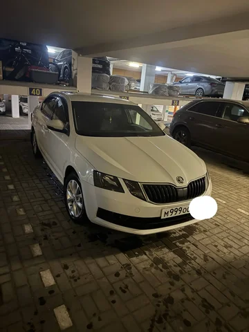 Продам Октавию 1.6АТ 2019г - Внедорожник/кроссовер в Москва