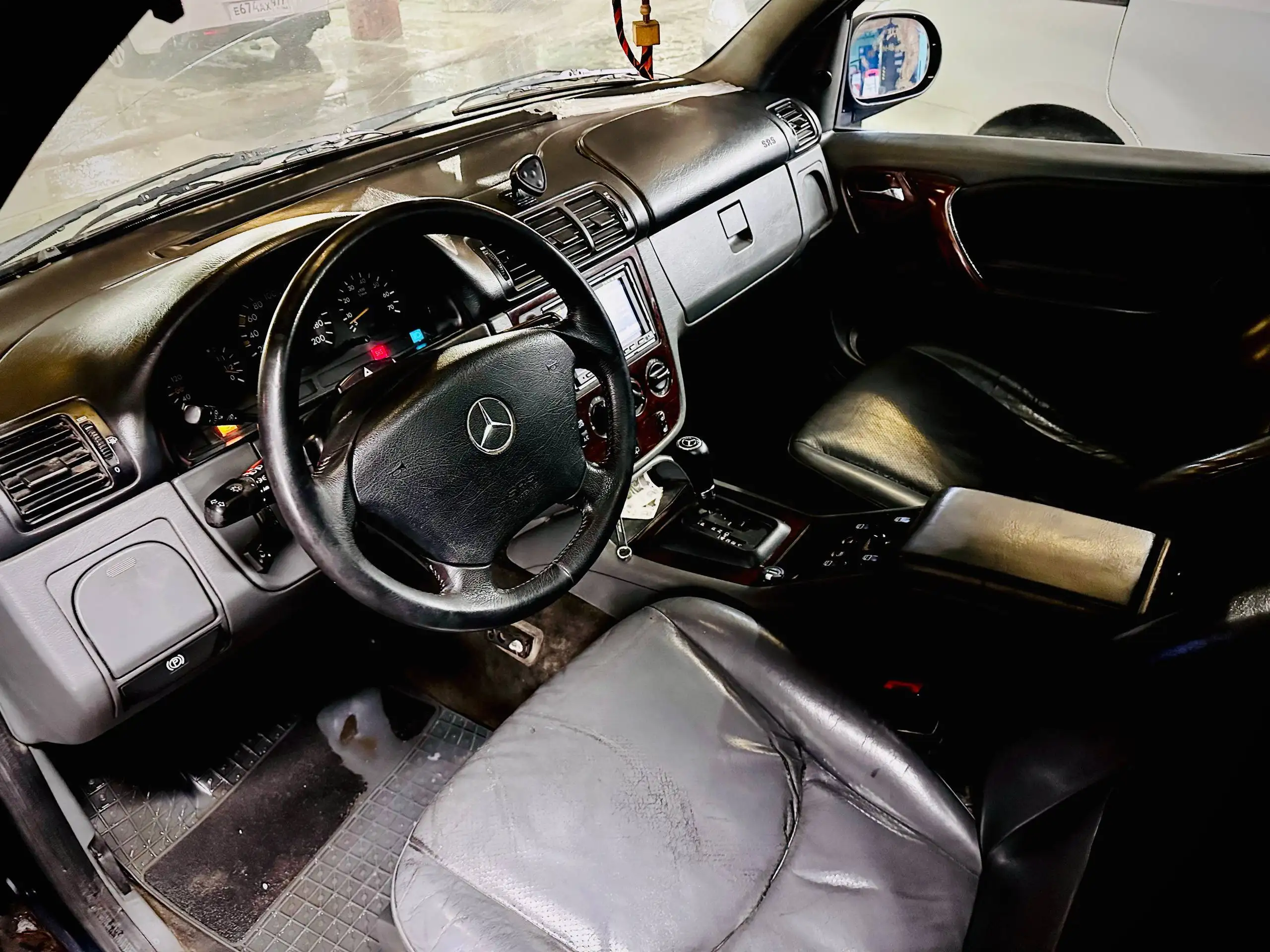 Продам Mercedes-Benz ML320 1998 года - Авто в Москва