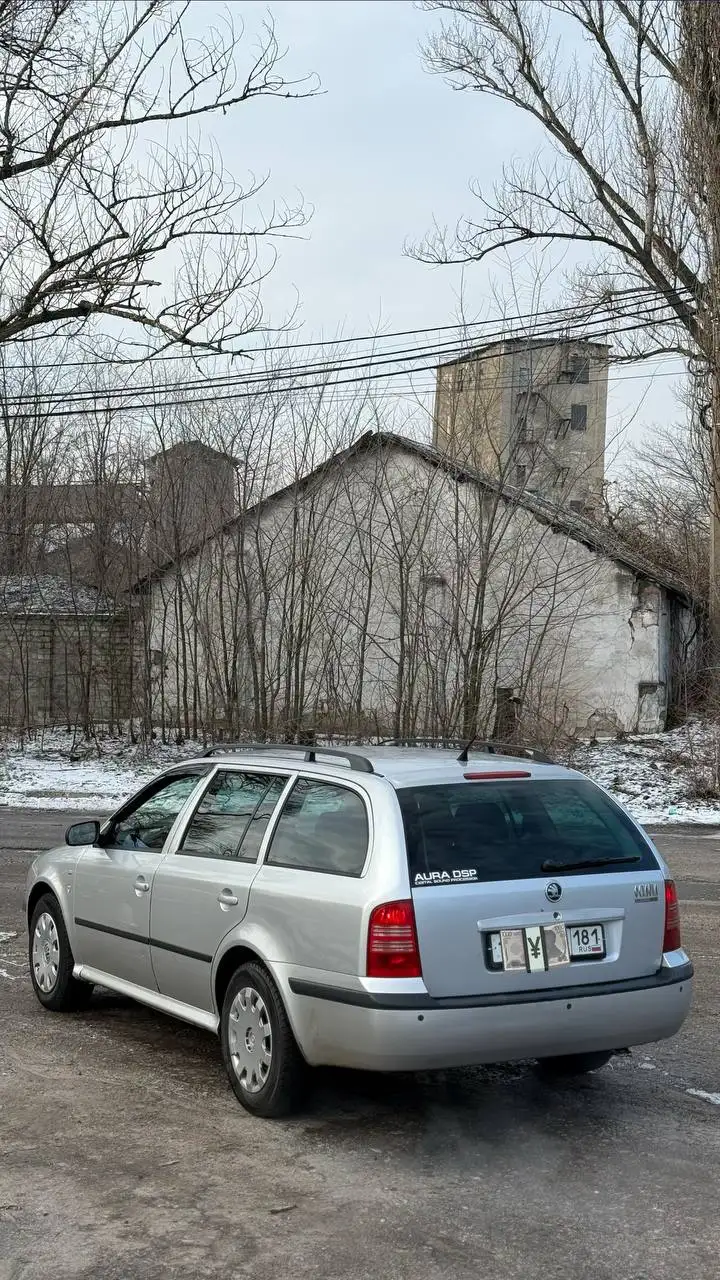 Skoda Octavia 2003 2.0 Family Edition универсал - Авто в Макеевка