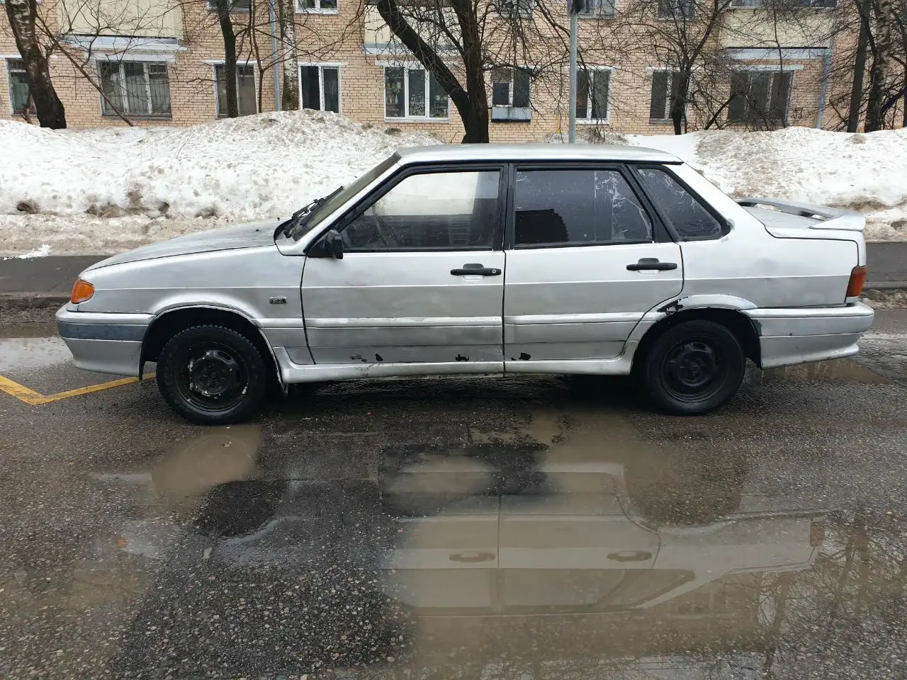 Автомобиль 2004 года с отличным двигателем - Авто в Москва