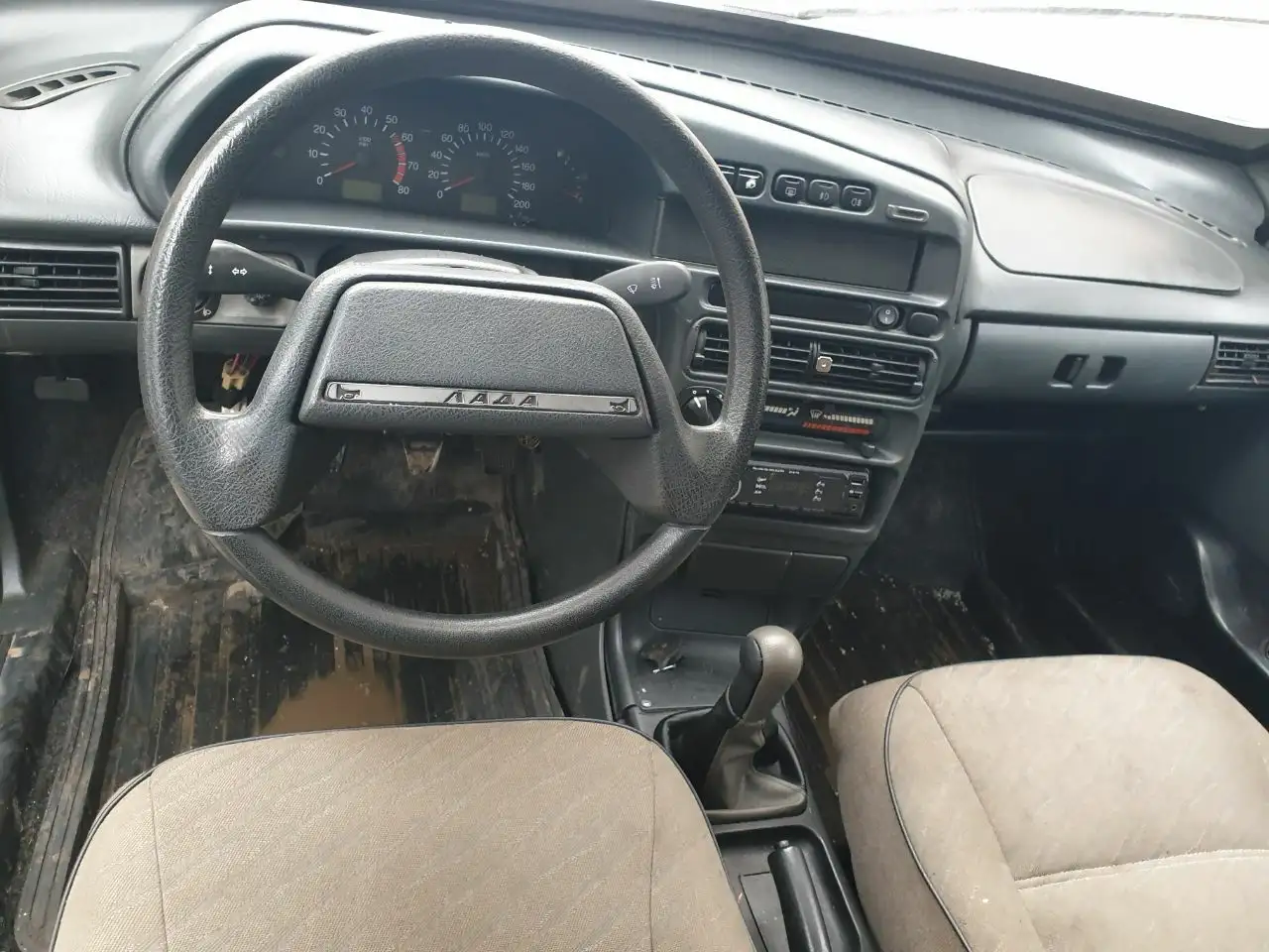 Автомобиль 2004 года с отличным двигателем - Авто в Москва