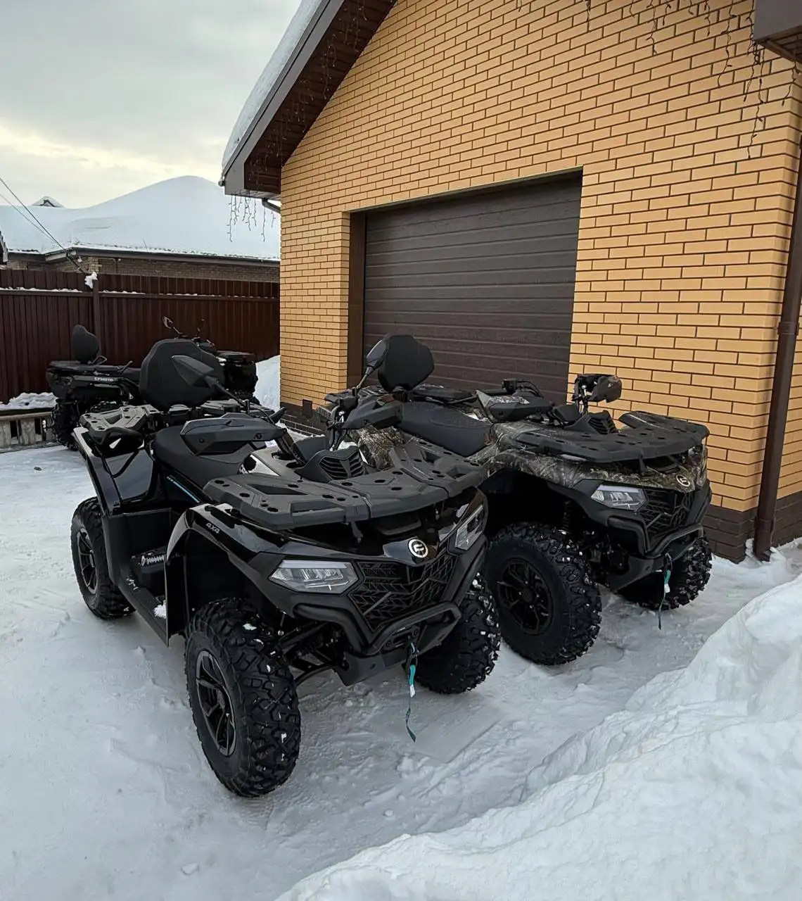 Продажа BRP Can-Am Outlander XMR 1000R и CF Moto 520 - Квадроциклы (Авто) в Москва