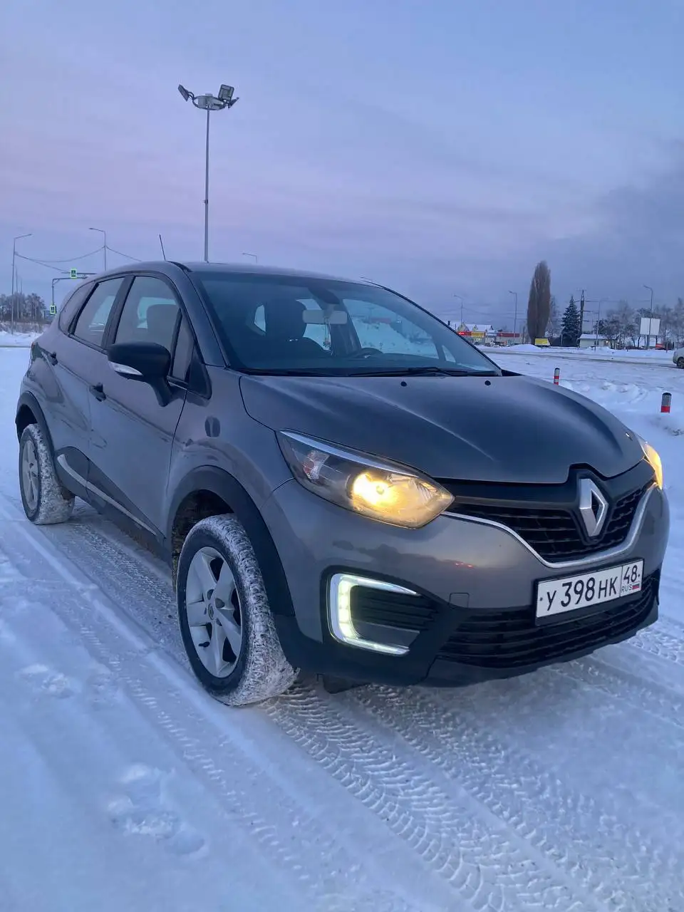 Продажа автомобиля 2017 года с автоматом, оригинальный пробег 140 тыс. км - Авто в Липецк