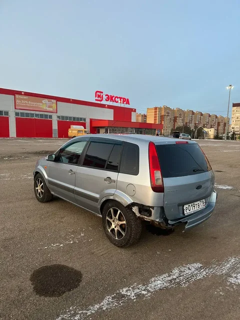 Ford Fusion 2008 года в отличном состоянии - Грузовики в Москва