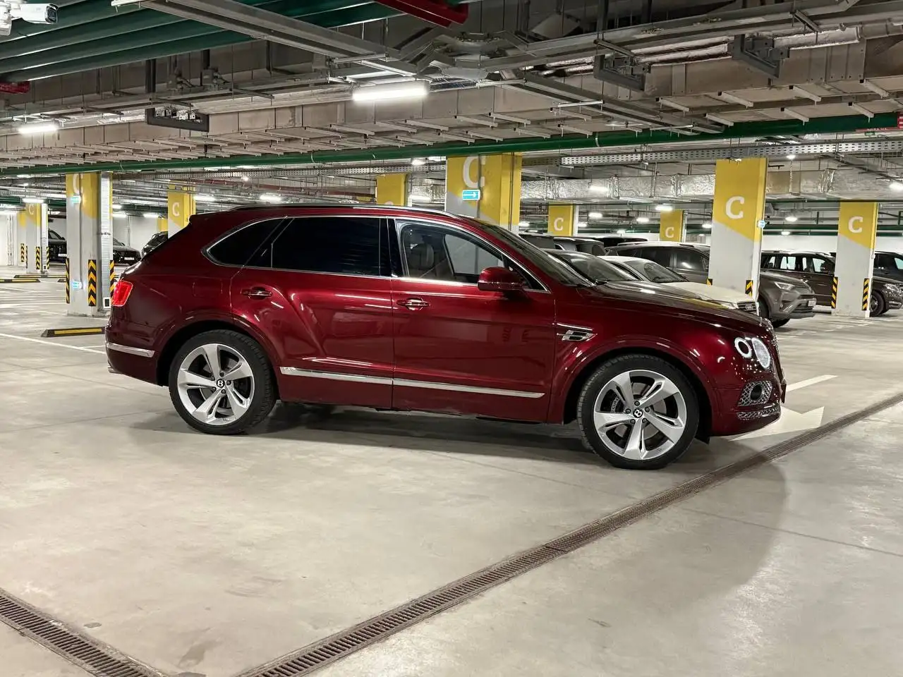 Bentley Bentayga 2016 года с оригинальным пробегом - Внедорожники (Авто) в Москва