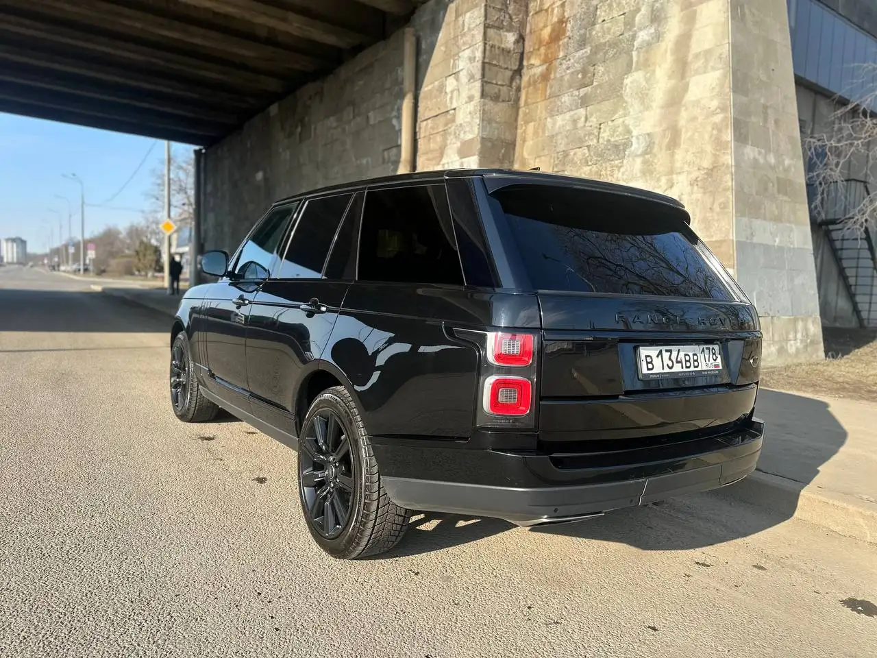 Land Rover Range Rover 2018 дизель 3.0 - Внедорожник (Авто) в Санкт-Петербург
