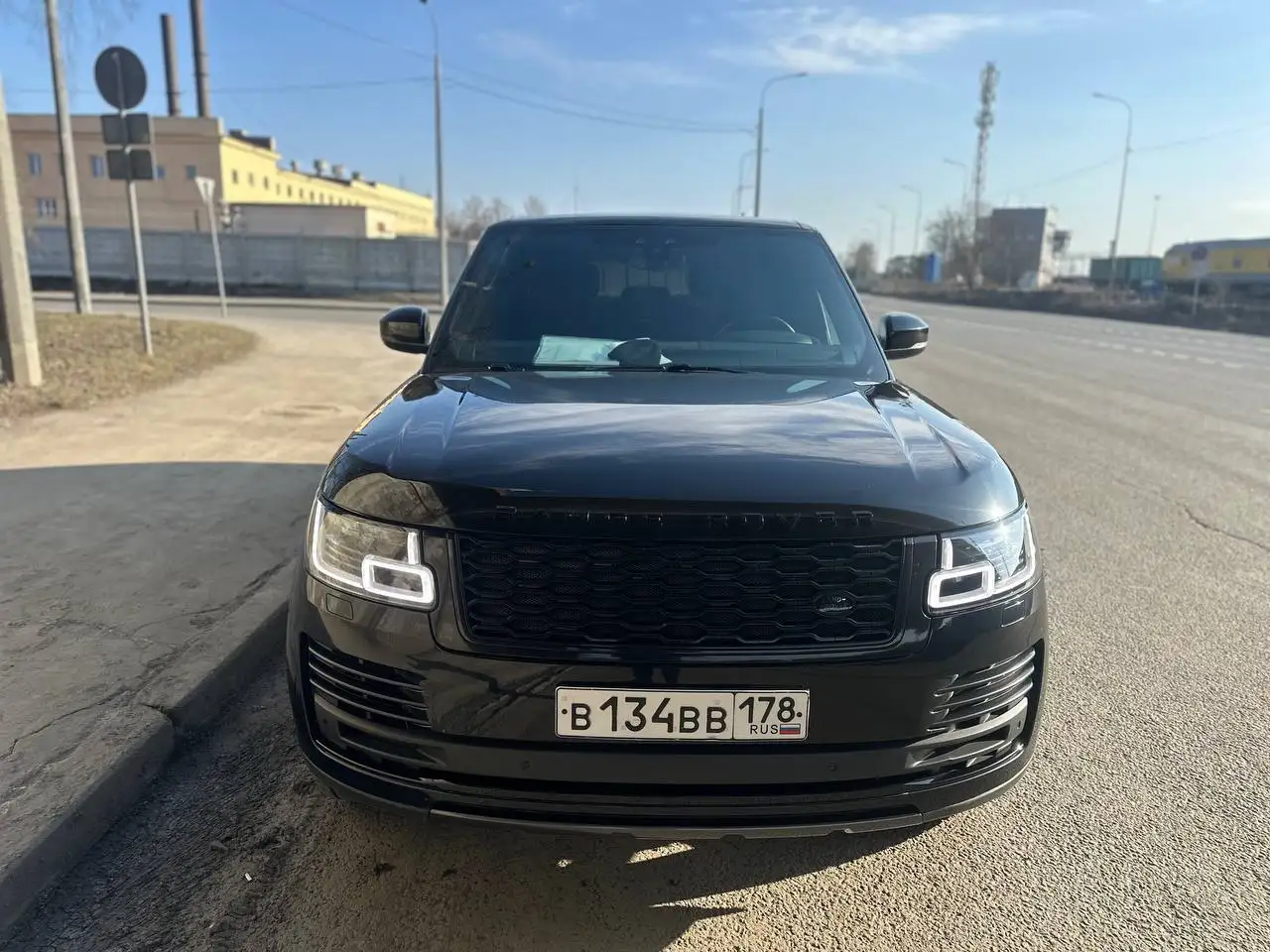 Land Rover Range Rover 2018 дизель 3.0 - Внедорожник (Авто) в Санкт-Петербург