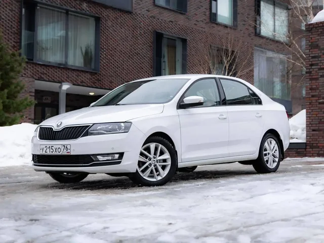 Skoda Rapid I Рестайлинг 2019 г.в. в Москве - Минивэн в Москва