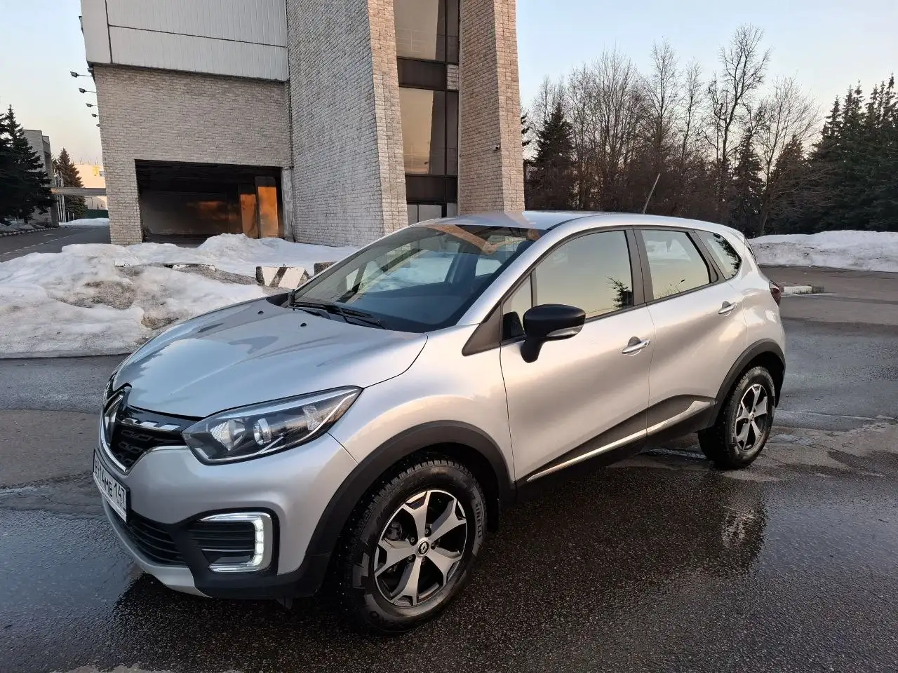 Renault Captur 1.3 CVT 2021 рестайлинг - Легковые автомобили (Авто) в Москва
