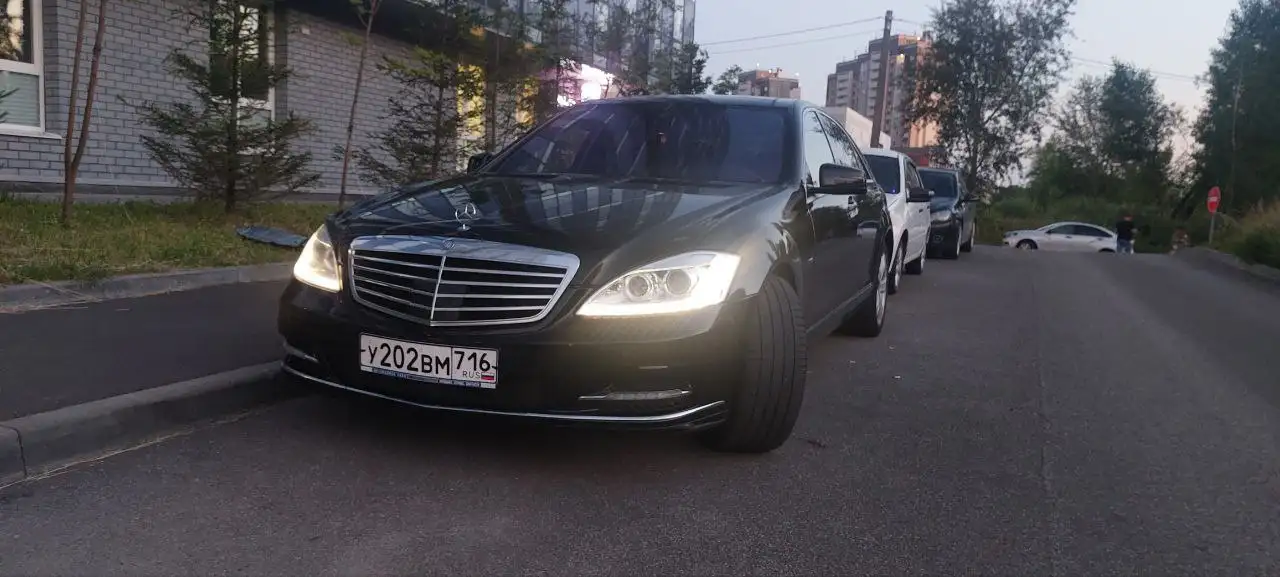 Mercedes W221 4.7 BITURBO 2012 - Авто в Казань
