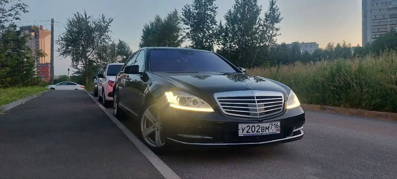 Mercedes W221 4.7 BITURBO 2012 - Авто в Казань