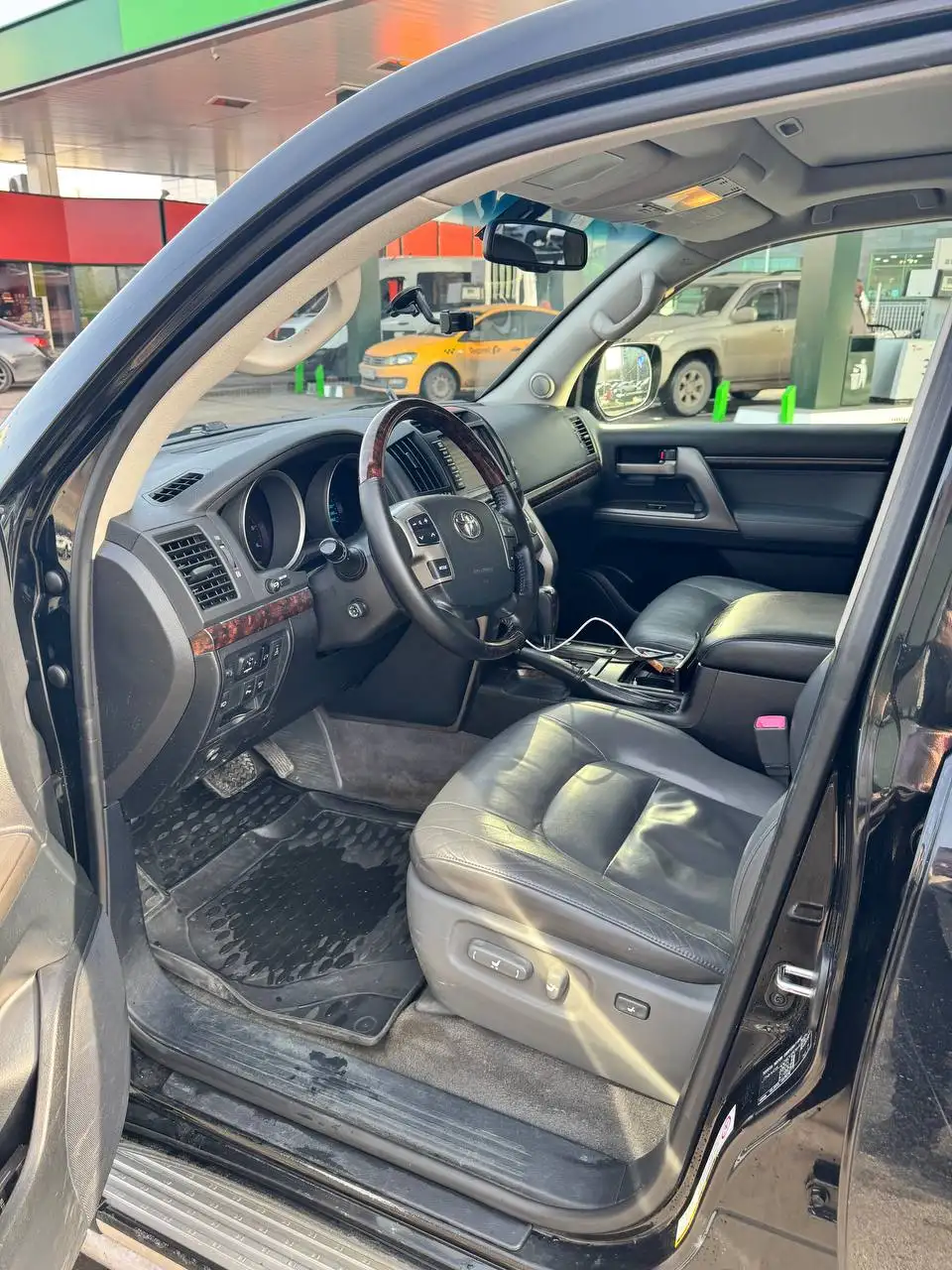 Продажа TOYOTA Land Cruiser 200 2008 года - Внедорожники (Авто) в Москва