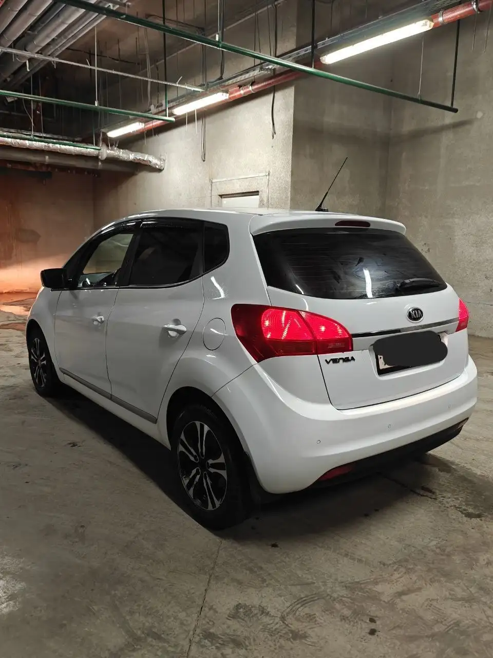 Продам Kia Venga 2016 года, 117000 км, максимальная комплектация - Авто в Москва