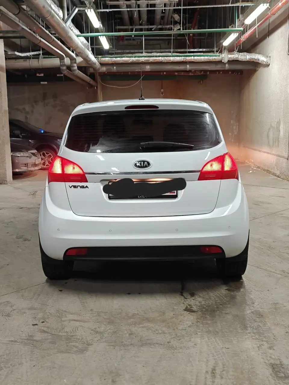 Продам Kia Venga 2016 года, 117000 км, максимальная комплектация - Авто в Москва