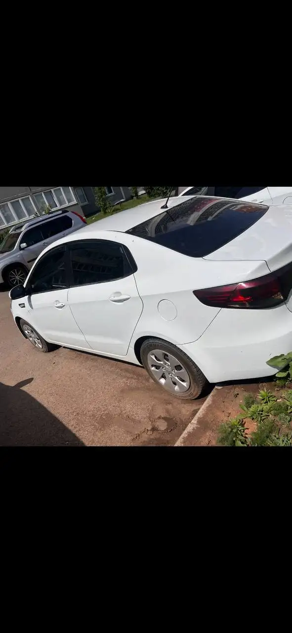 Продажа автомобиля 2015 года с полной ходовой частью - Легковые автомобили (Авто) в Оренбург