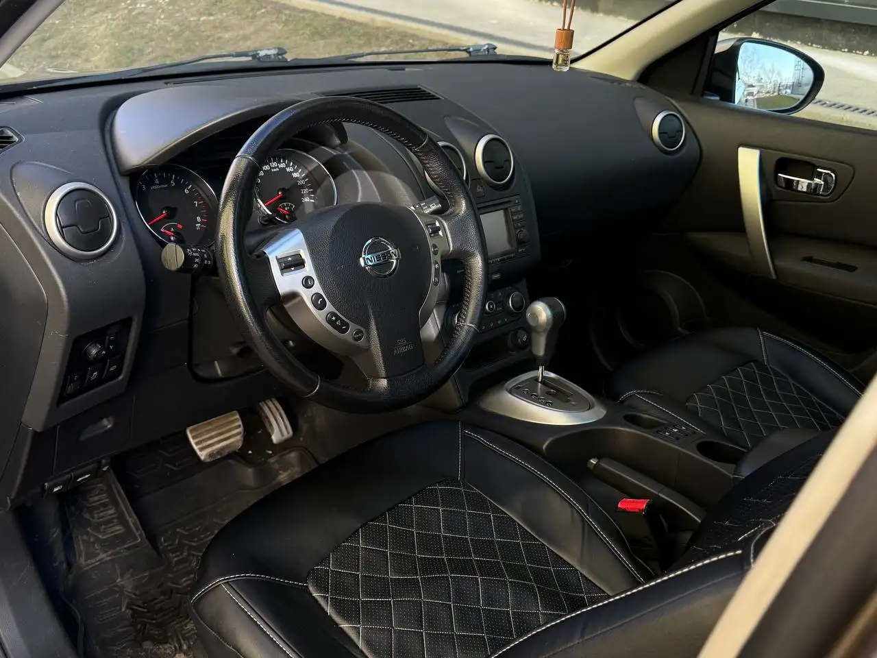 Nissan Qashqai 2012 года с пробегом 154000 км - Авто в Москва