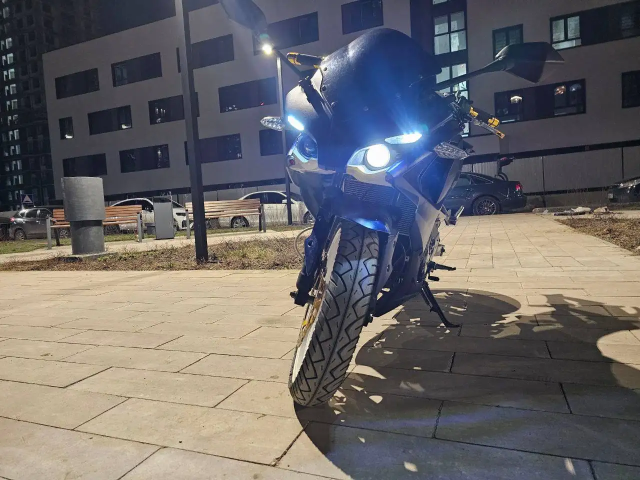 Мотоцикл 250 кубов с пробегом 2000 км - Мотоциклы (Авто) в Москва