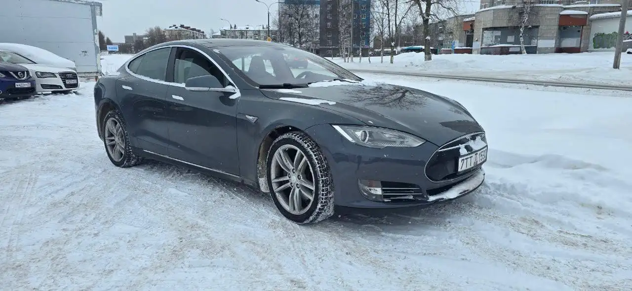 Tesla Model S 2012 года в Москве - Электромобили (Авто) в Москва