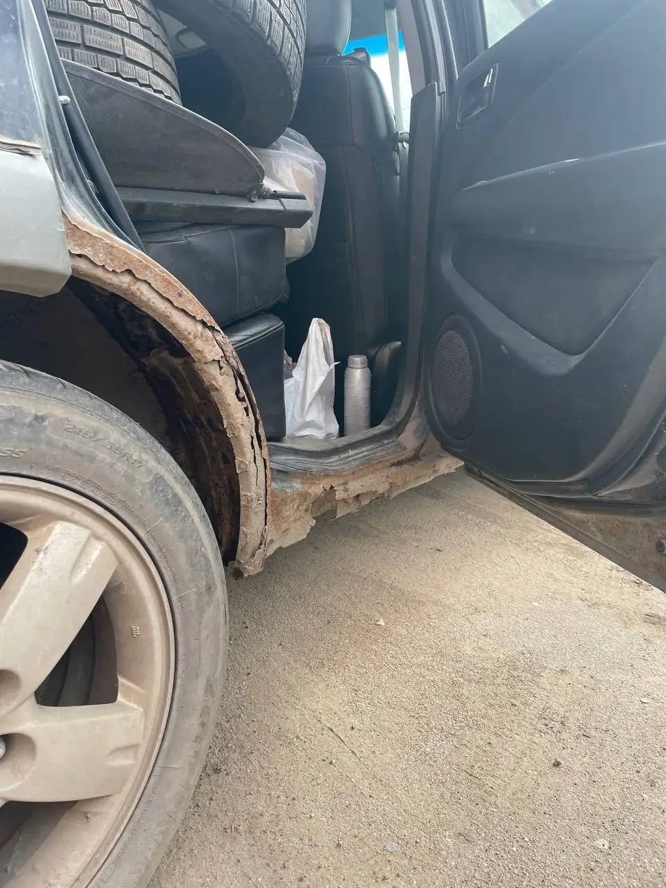 Продам Mitsubishi Outlander первого поколения 2.4 автомат - Авто в Тверь