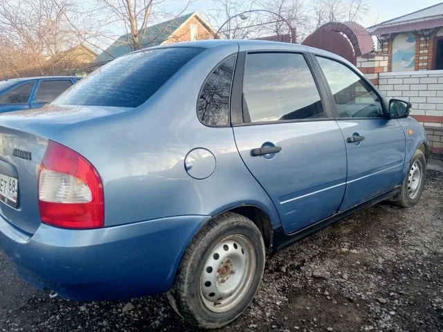 Продажа автомобиля 8 лет, 16 клапанов, не гнет ГУР - Регистрационные знаки/номера в Москва