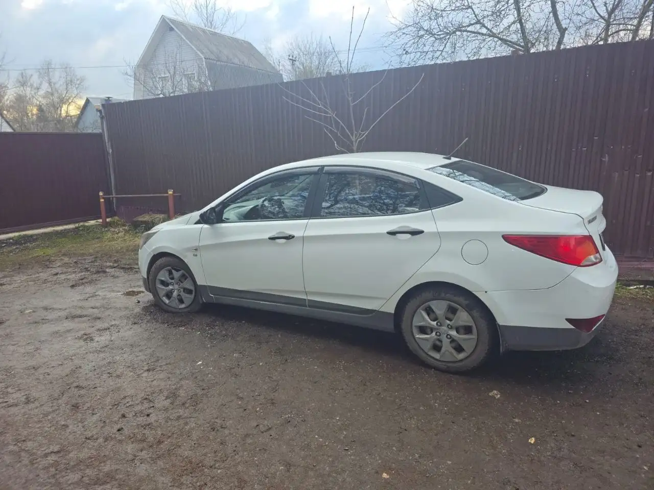 Продам автомобиль 2015 года с автоматической коробкой передач - Авто в Москва