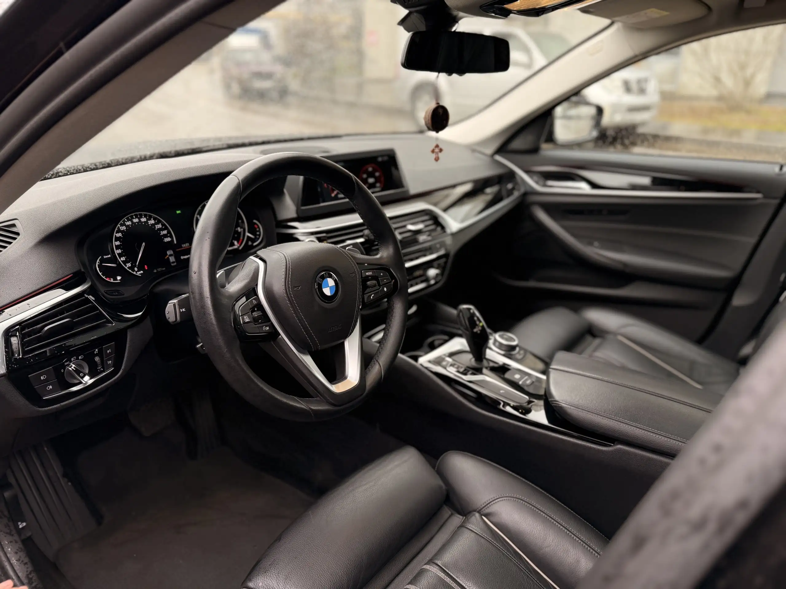 BMW 520D G30 2019 года в хорошем состоянии - Легковые автомобили (Авто) в Москва