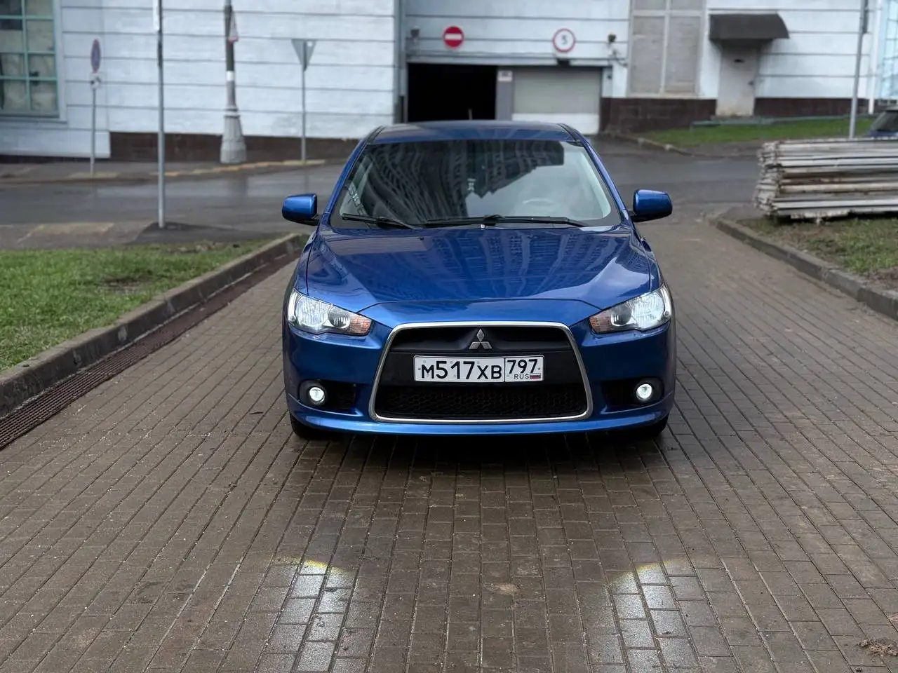 Продажа автомобиля Mitsubishi Lancer 2011 года - Легковые автомобили (Авто) в Москва