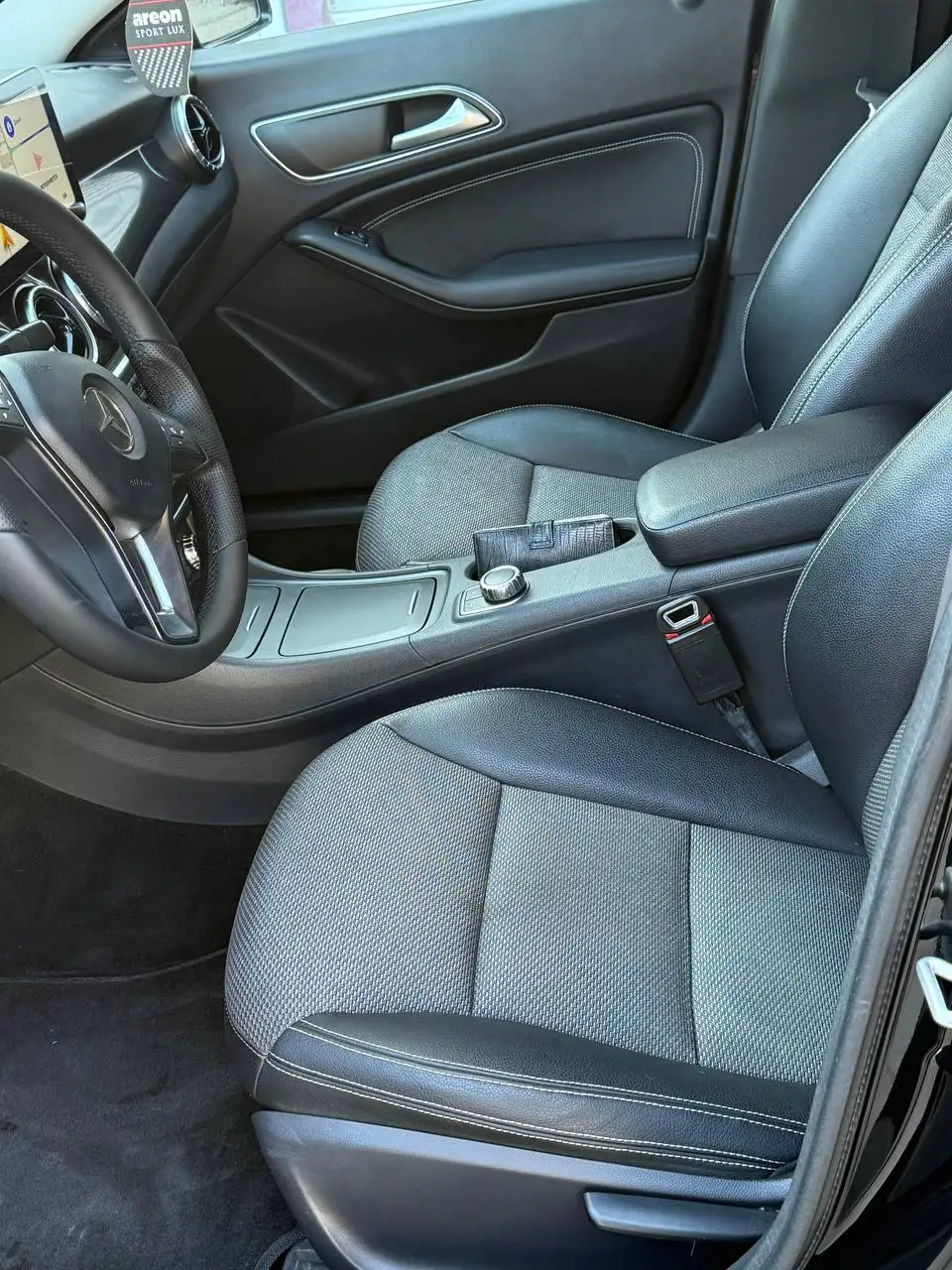 Продам Mercedes CLA200 2014 года - Легковые автомобили (Авто) в Донецк