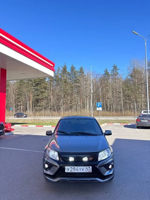 Lada Granta 2012 в хорошем состоянии - Автосалон/дилер в Санкт-Петербург