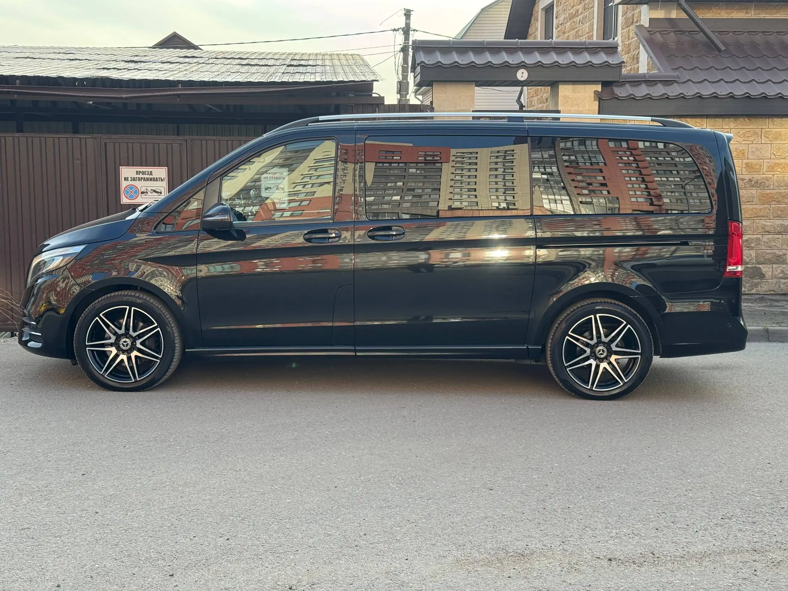 Mercedes V-Klasse 2021 года продажа - Микроавтобусы (Авто) в Москва