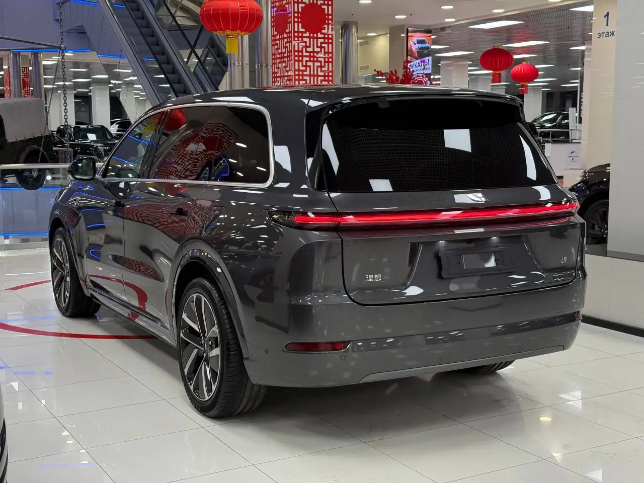 Lixiang Li9 Ultra новый - Автомобили (Авто) в Москва